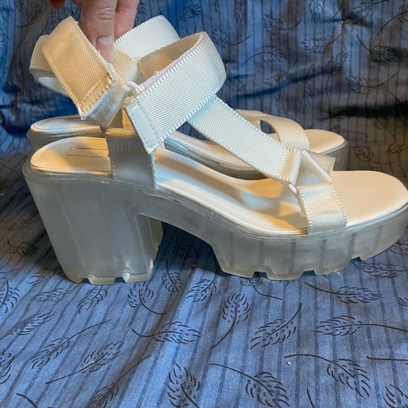 Forever 21 chunky clear Velcro sandals 8 - Picture 4 of 8